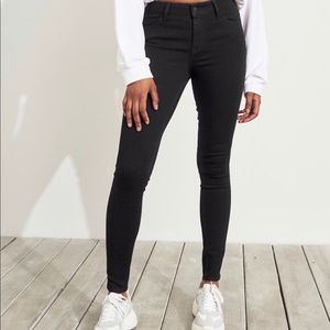 Hollister Black Super-Skinny Mid-rise jeans